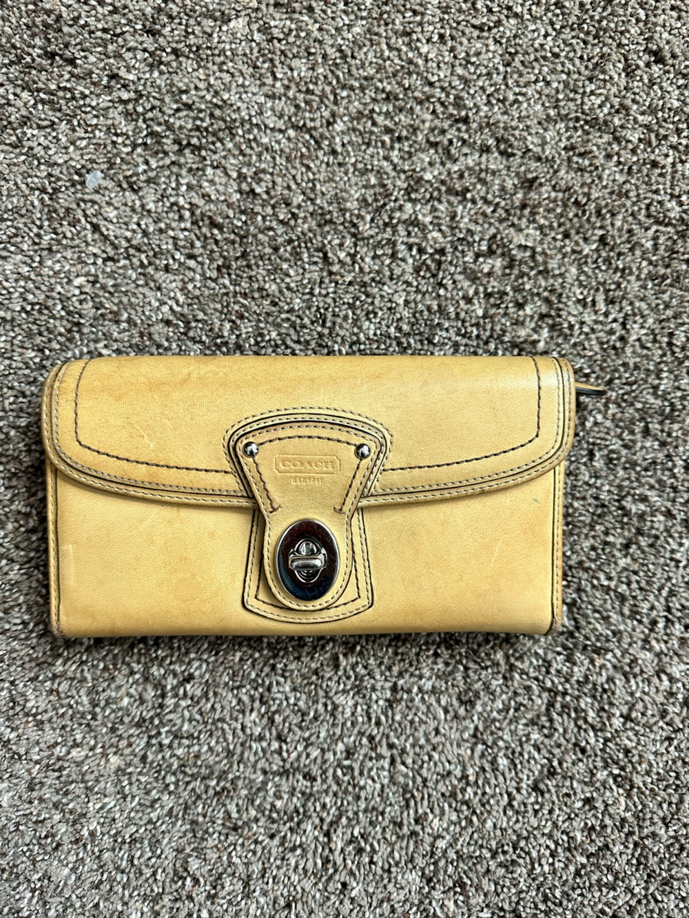 Vintage COACH Yellow/Tan Leather Turnlock Slim Envelope Wallet Accordion